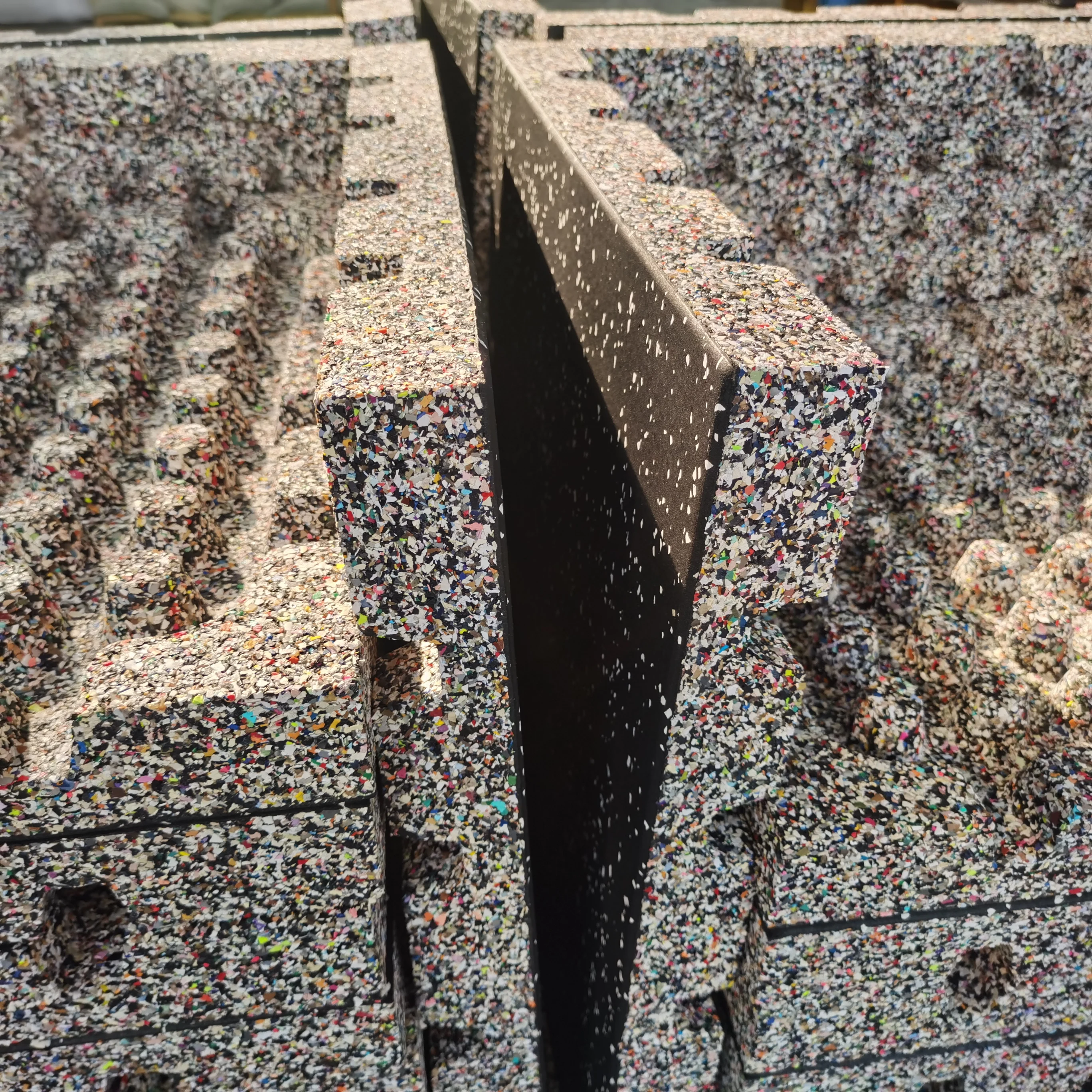 Wholesale 15mm Thick Anti-Slip High Density EPDM Gym Mats Fitness Sport Exercise & Shooting Ranges Rubber Flooring for Home Gym