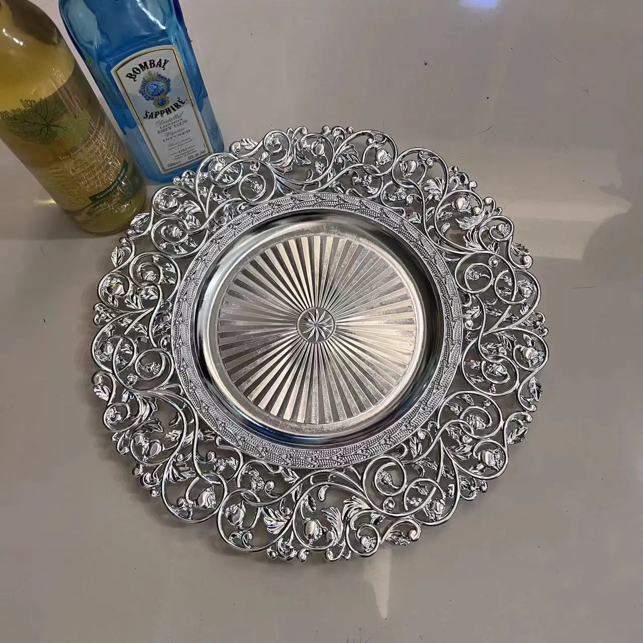 2023 new luxury round 37cm  decorative mirror underplate wide gold silver rim wedding dinner charger plates
