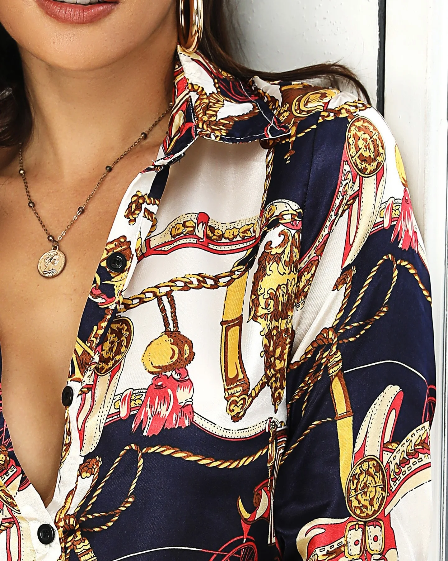 
2021 New European And American Summer Printing V-neck Sexy Casual Loose Silk Long Sleeves Women Blouse 