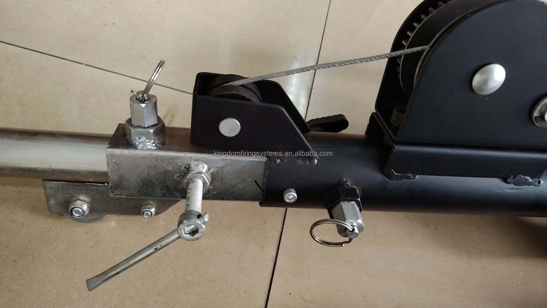 Folding Arm Lifting Support With Two Cross Bars for Firewroks Show for Stage Wheels for Celebration Occassion