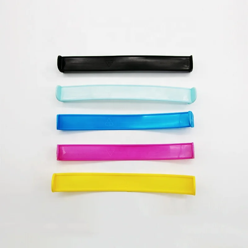 Custom Various Sizes Carry  Packing Buckle Cardboard Box Bag Case Plastic Portable Paper Carton Handle