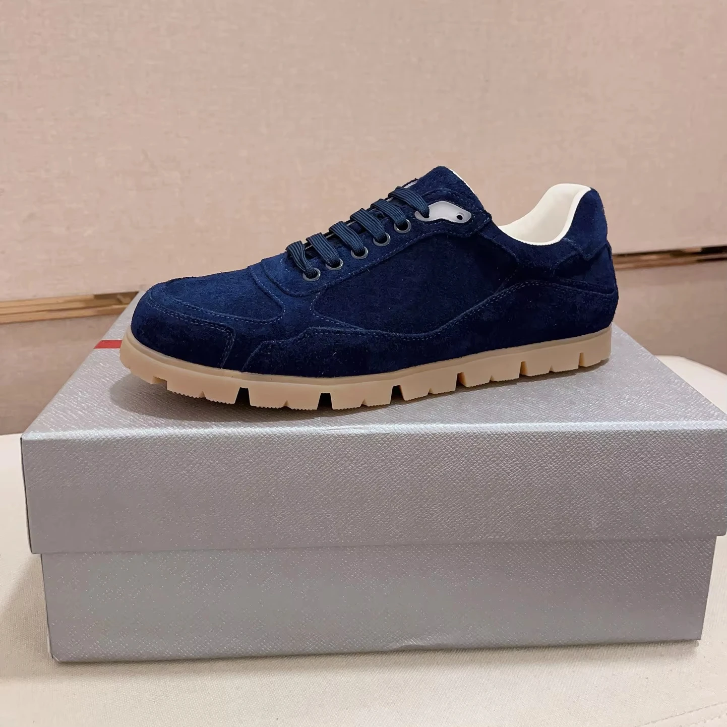 Fashion Trend High end Casual Shoes Custom Logo Men Real Genuine Leather Famous Brand for Women Luxury Designer Casual Sneakers