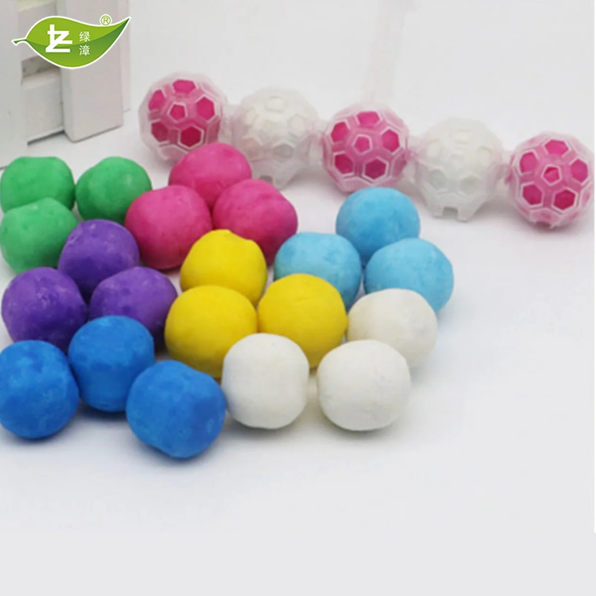 OEM Vendor Flush Toilet Cleaner Bleach Ball deodorizer   Toilet rim Bowl Hanger Cleaner Eco friendly  5 IN 1 Toilet Rim Block