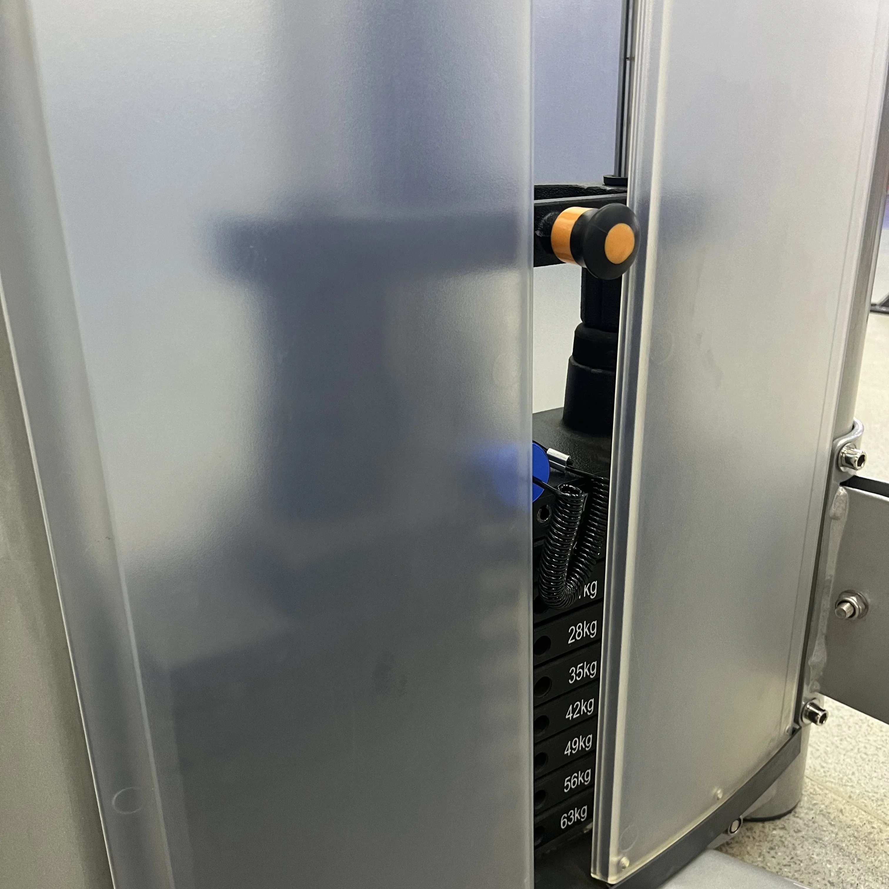 Машина для вытягивания сидячем штифтом Lat Low Row Machine