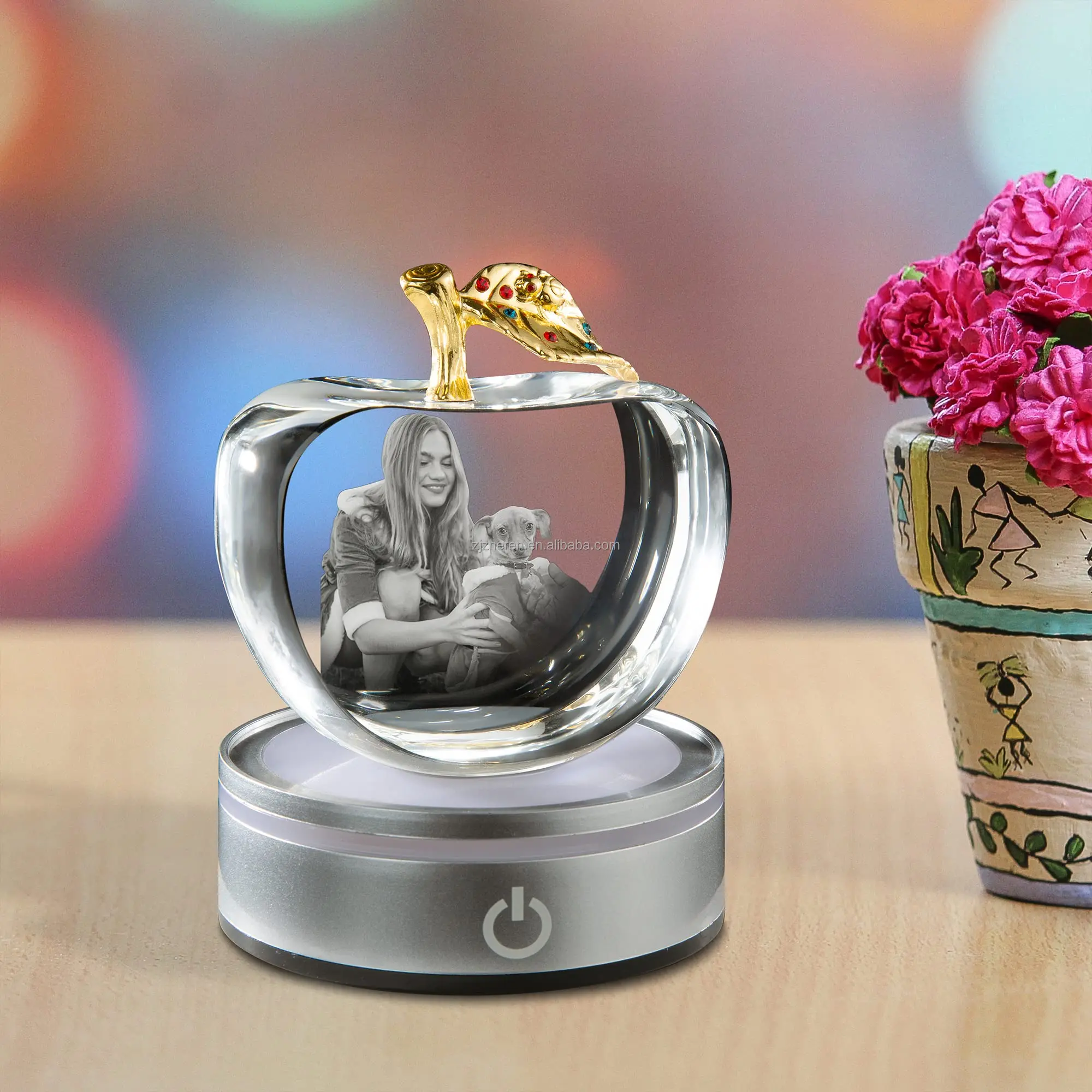 Source manufacturer customizes K9 crystal Photo engraved at bottom Great gift for family