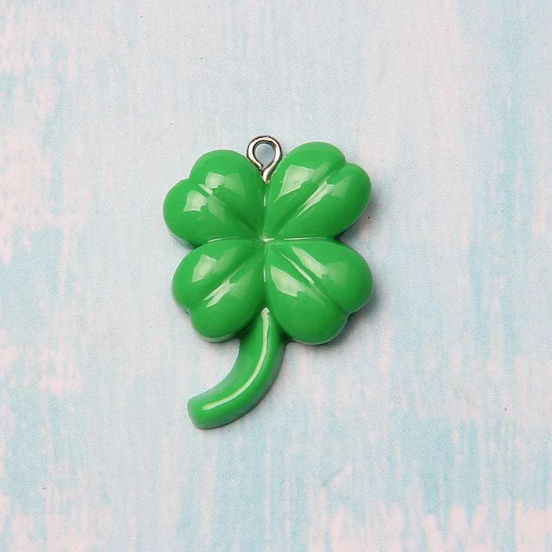 Free Shipping Charm Cabochons Resin Crafts Lucky Green Clover Frog Pendant Jewelry Accessory Decorated Resin Crafts Ornament