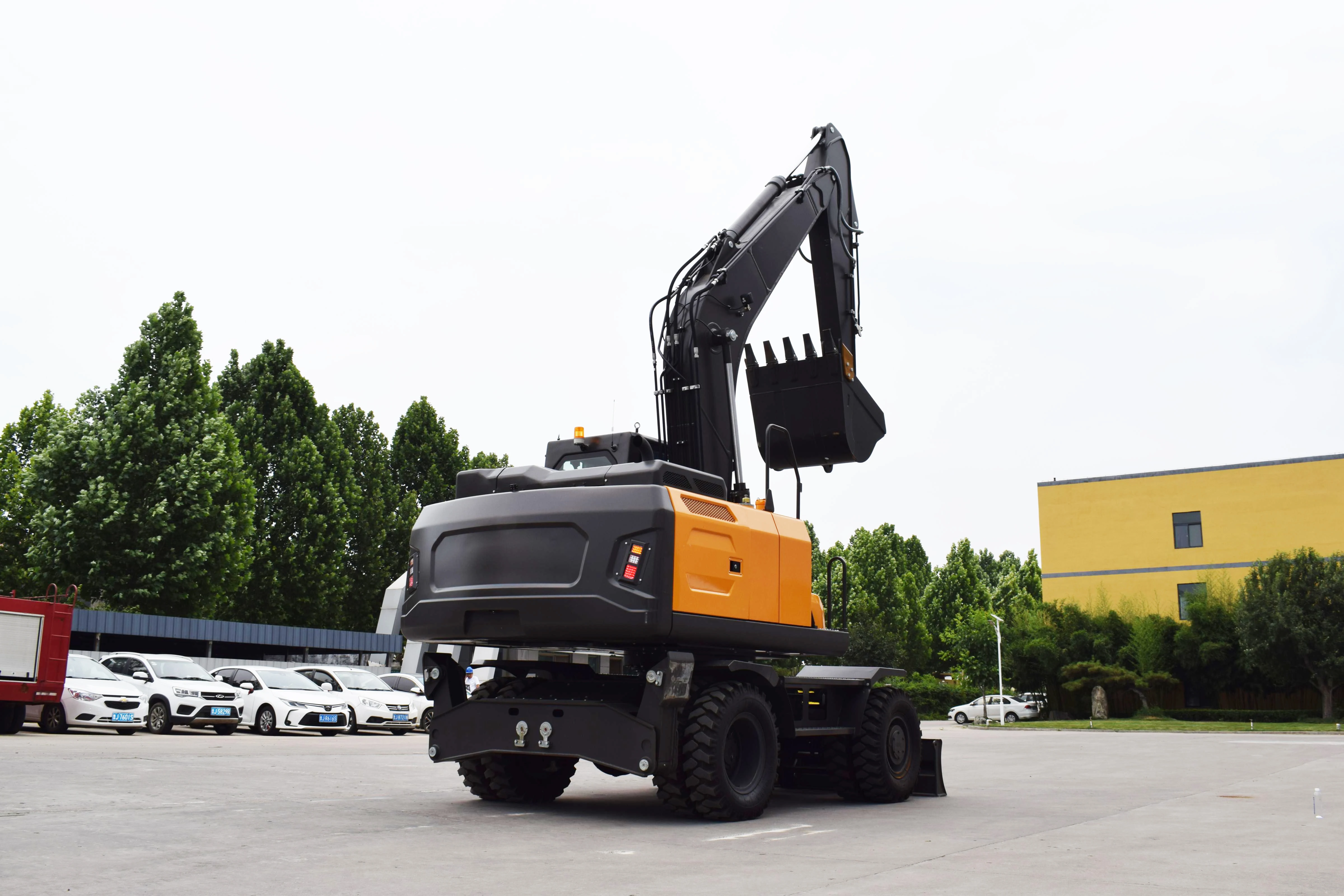 China  EPCN  New  EPA Small Wheel Excavator 8 Ton EPA Euro 5 KUBOTA  Engine 10 ton Four-wheel Drive Mini Wheel Excavator