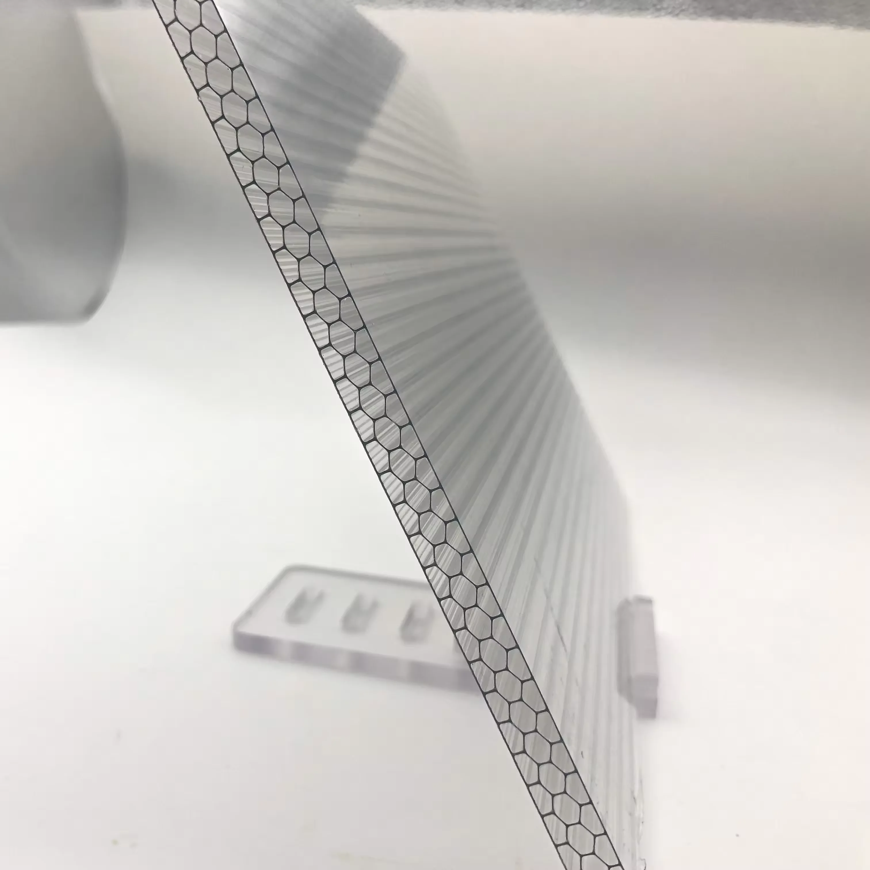 100%  New Raw Material Anti-fog Plastic Transparent Honeycomb Polycarbonate Hollow Sheet