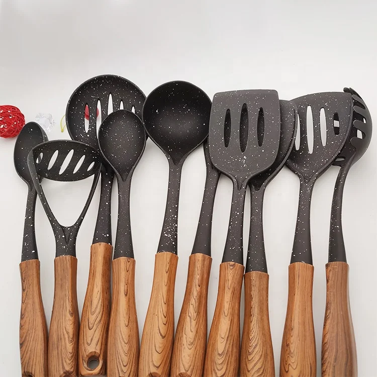 High quality 10 piece set of nylon wooden handle kitchen utensils and cooker accessories set wholesale