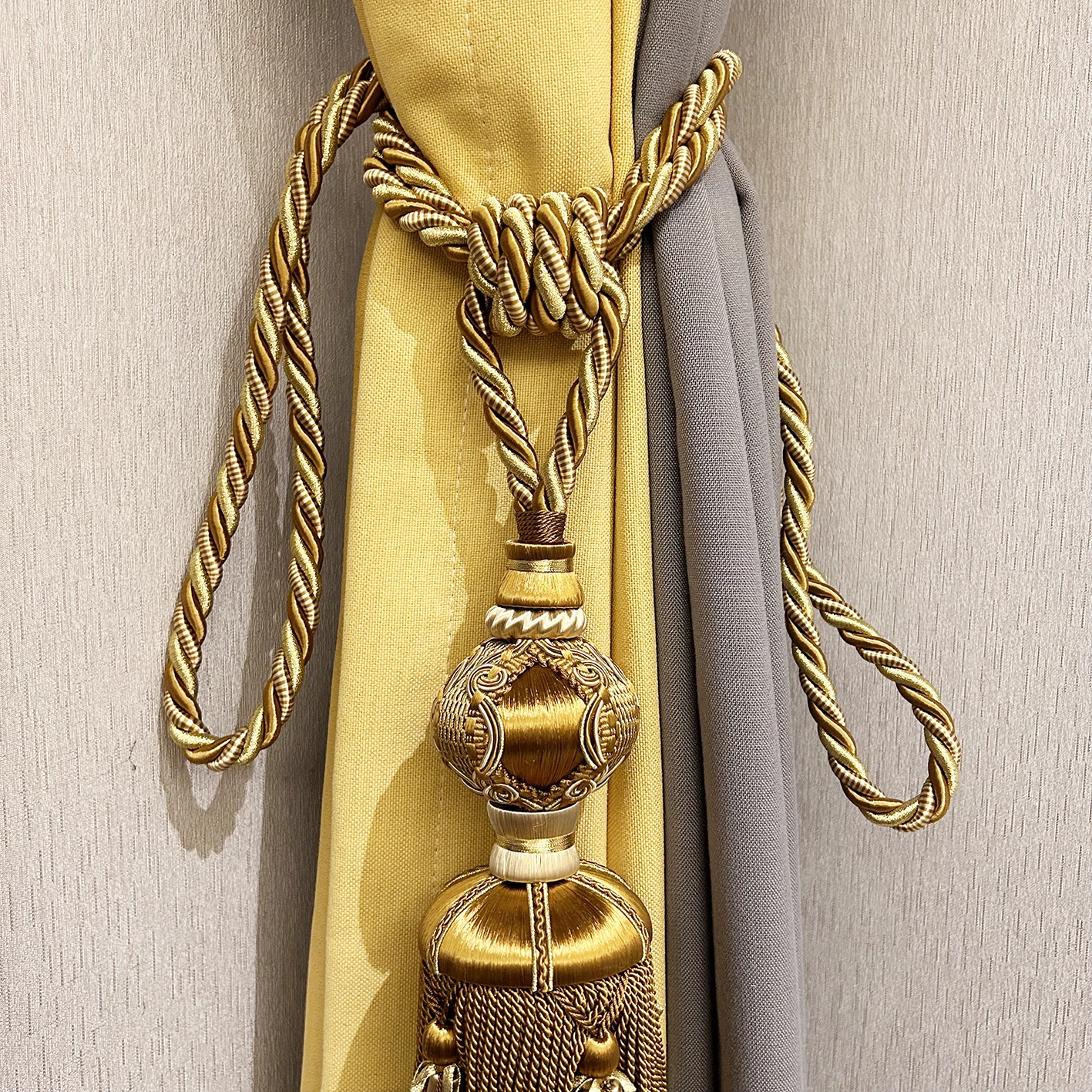 Good quality gold bullion fringe brush tiebacks hanging tassel for curtains decorative