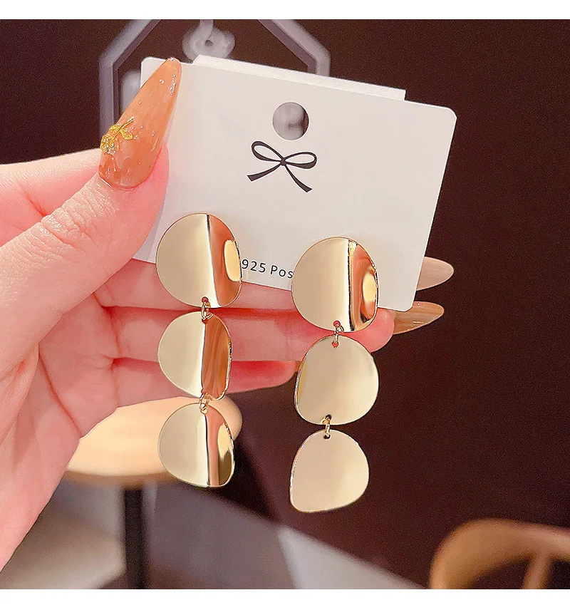  S925 silver needle female Design Earrings personalized European and American exaggerated sequins