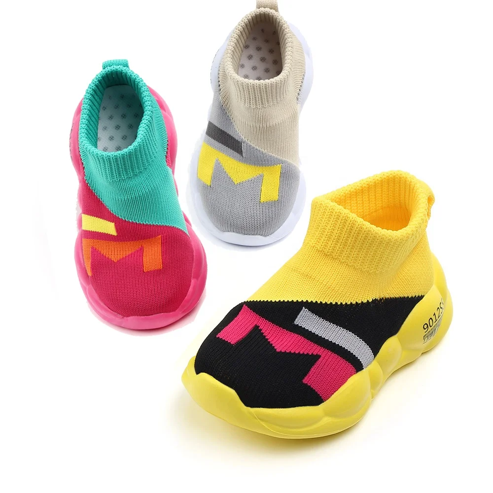 Новинка 2021 года; Модные милые кожаные дышащие Нескользящие мягкие кроссовки из ЭВА на липучке; Яркая детская повседневная спортивная обувь для мальчиков