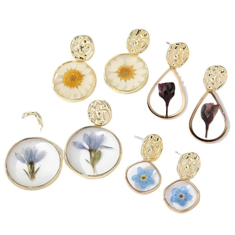 Suyan Factory Price New Trendy Immortal Flower Earrings Vintage Epoxy Colorful resin dried flower earrings For woman