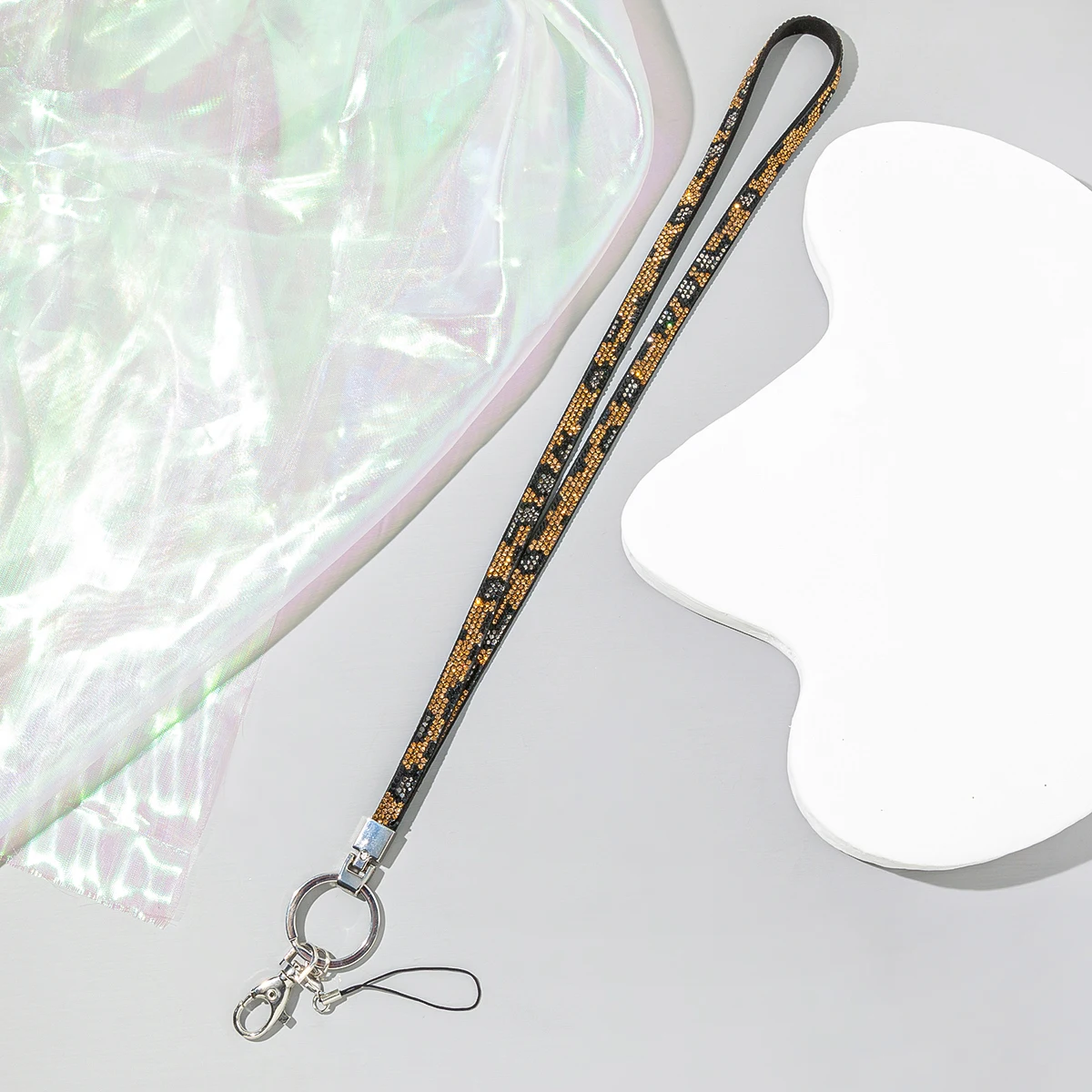 European and American fashion long neck mobile phone chain multi-color optional hot drill 13PRO mobile phone case rope