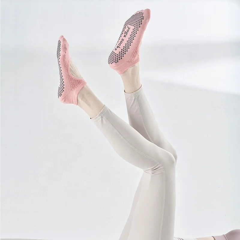 Professional Fashion Yoga Socks New Rubber Soles Non-Slip Breathable Anti-Friction Multi-Color Options Yoga Socks For Women