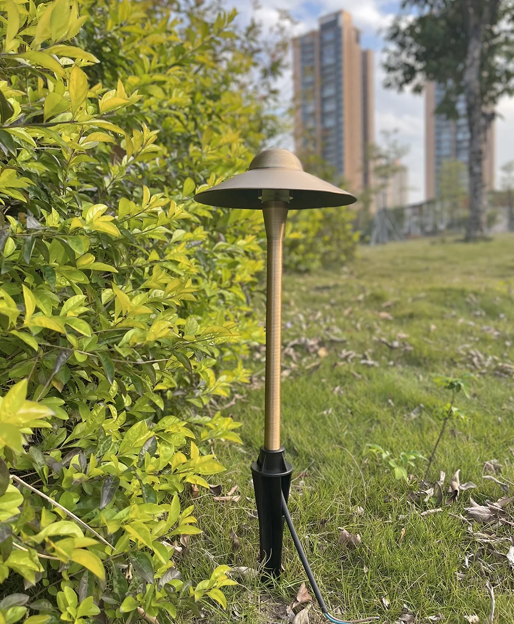 XP185 Outdoor waterproof ACDC12V brass low voltage pathway light G4 2pin lamp can replace