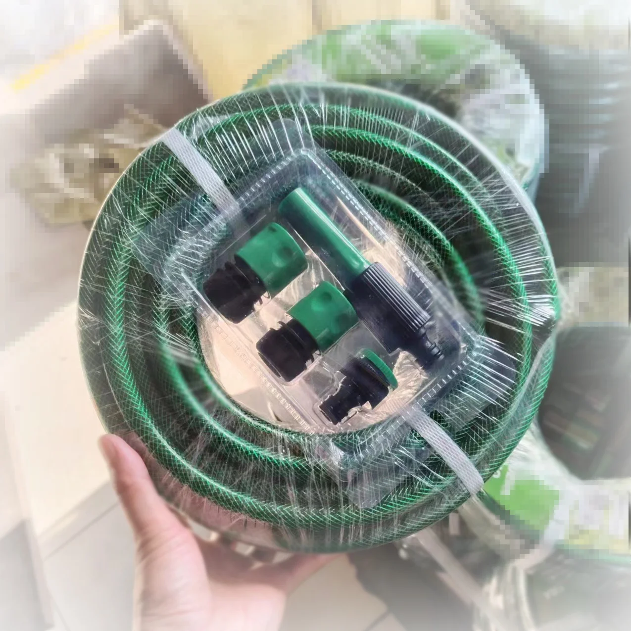 Extensible Garden Hose Connector for Plastic Pipes Premium Garden Hoses & Reels