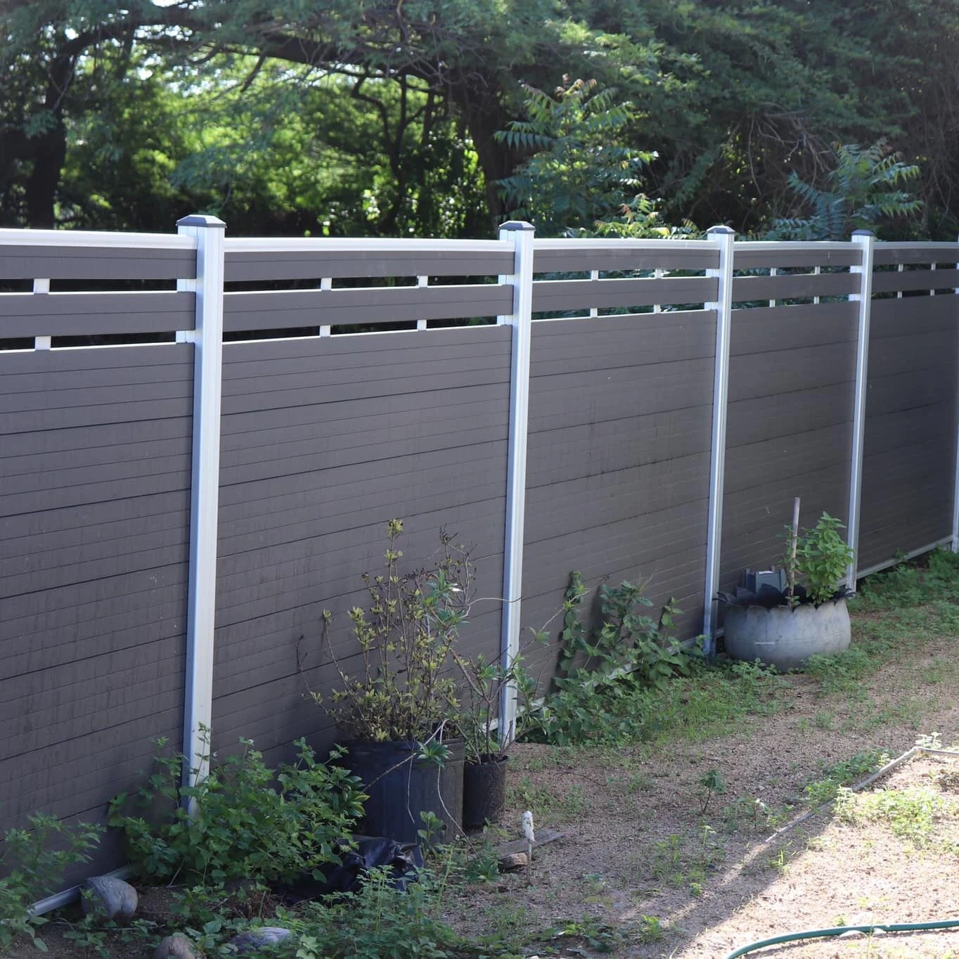 Garden House Balcony Garden Fence Wood Plastic Composite WPC Fence Composite Board Panel Cladding Strong UV Resistant fencing