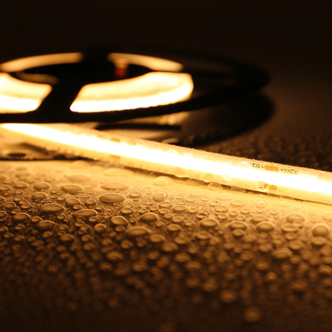 2021 New High Density LED Tape Light Tira De Luz LED 24V White Red Green Blue Dot Free Flip Chip COB LED Strip Lights