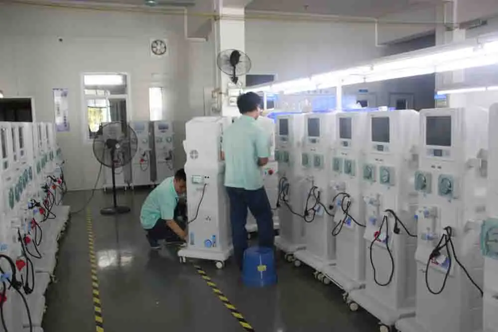 Automatic double bump waterway hemodialysis  machine adjustable dialysate flow linearly with LCD touch screen