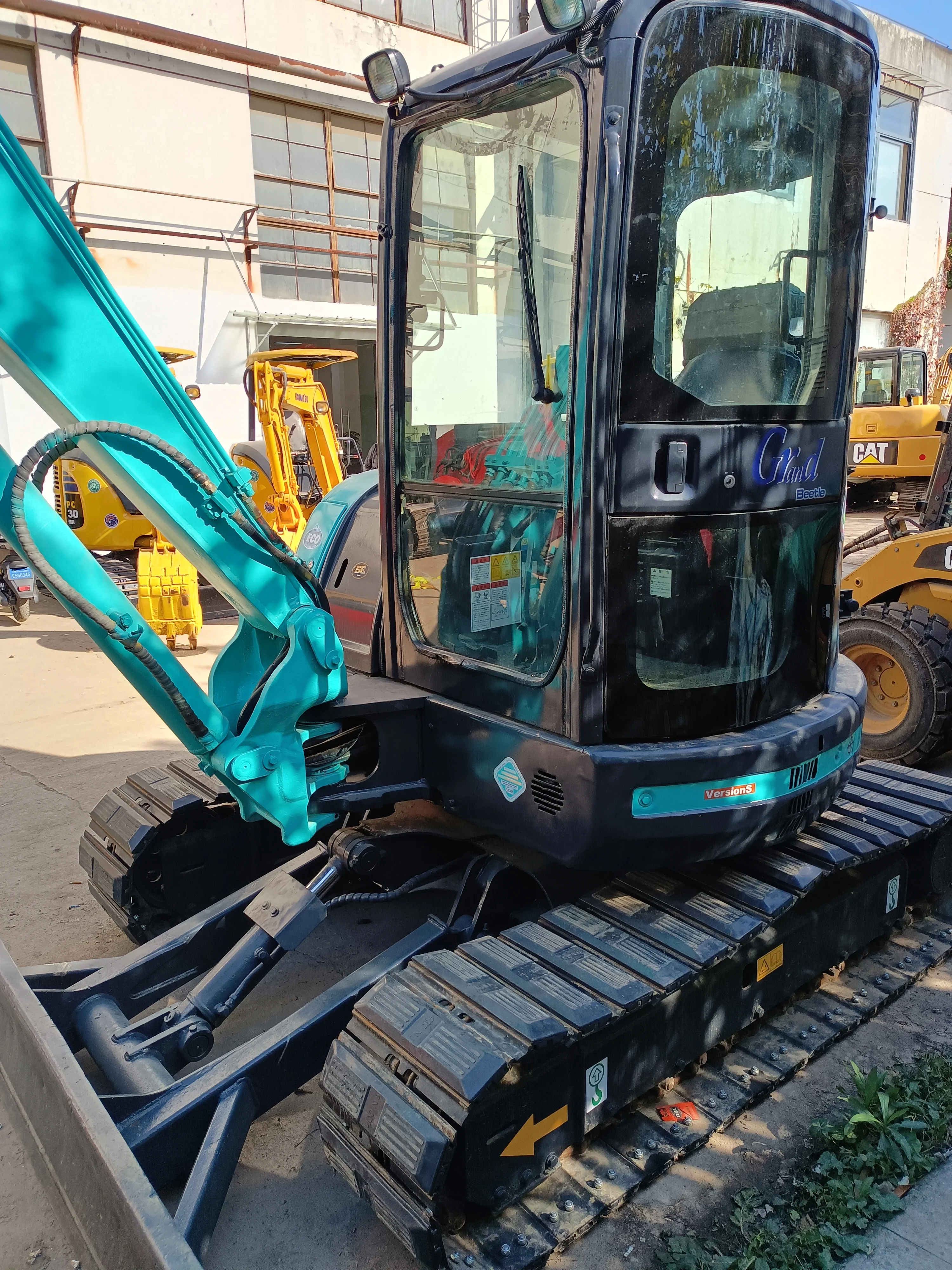 5-тонные мини-экскаваторы Kobelco SK55 Подержанные строительные машины SK55SR сельскохозяйственные экскаваторы SK55SR-3 продажи хорошо