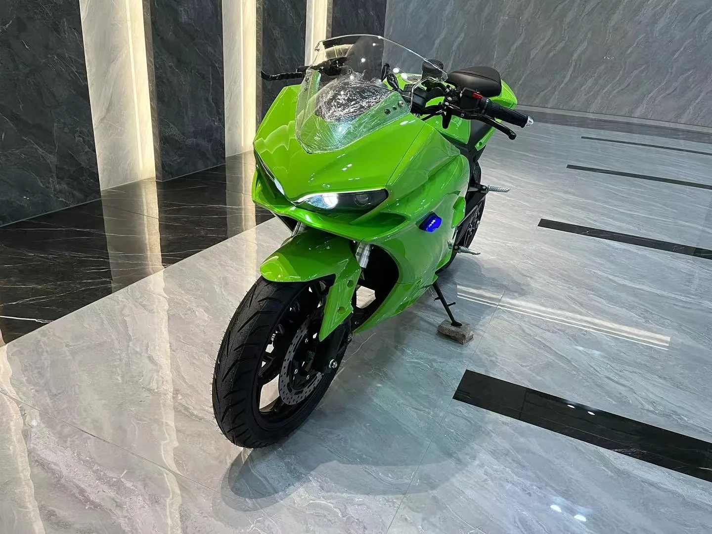 New Arrival DKD Mid Motor Full Size 150km/h Racing Electric Motorcycle 8000W For Adult