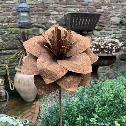 Factory supply rusty metal lanterns flower metal rusty metal flowers cutouts garden outdoor