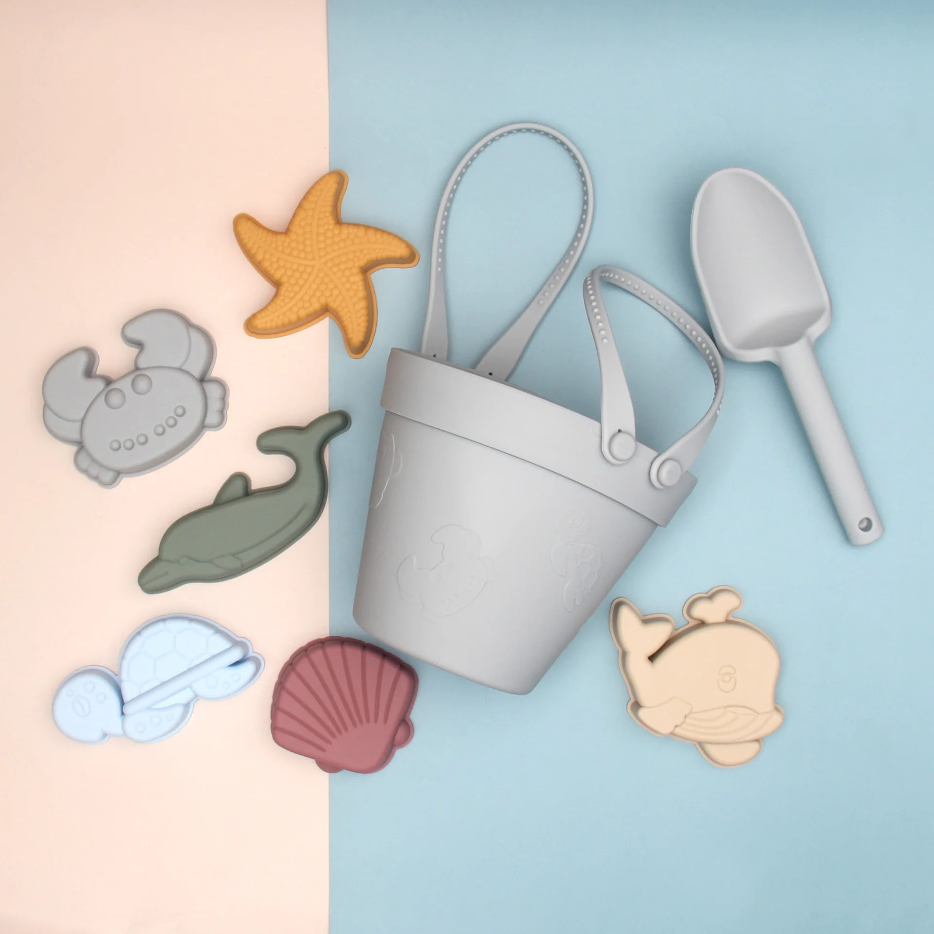 BPA Free Portable Kids Outdoor Sand Bucket and Spade Sets Silicone Beach Toys