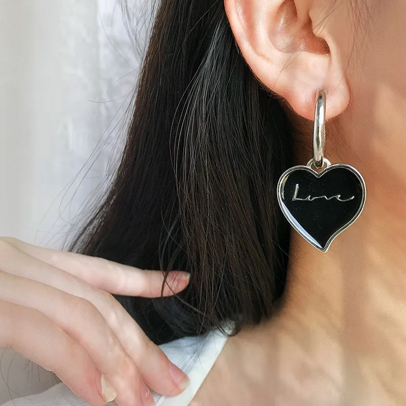 Trendy White Black Enamel Heart Pendant Choker Necklace for Women Silver Color Metal Chains Necklace Jewelry 2021