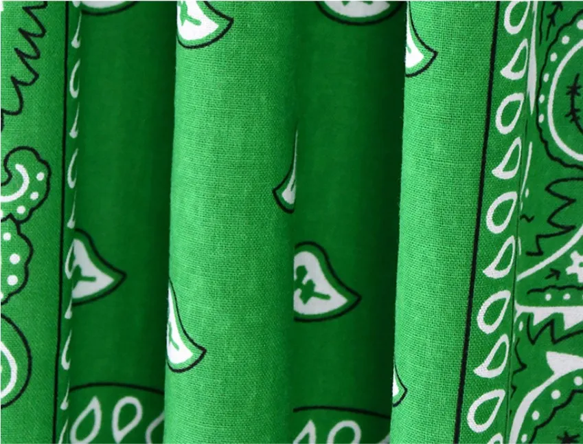 2022 Custom Hotselling Cashew Printed 22'x22' Bandana Multifunctional Square Scarf Outdoor Sport Hip Pop Head Scarf