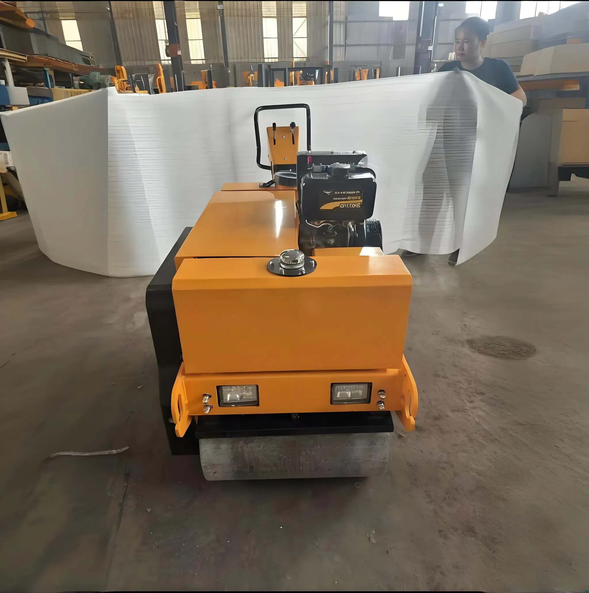 Self-Propelled Vibratory Diesel Engine Mini Handheld Road Rollers Compactor Small Walk Behind Road Roller