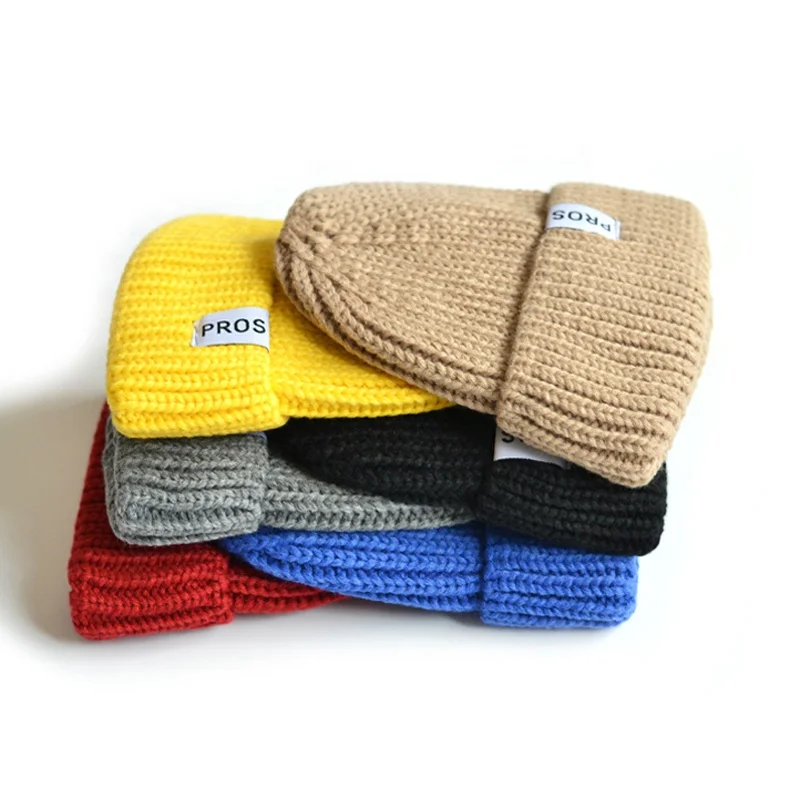 Модная Удобная дешевая акриловая шапка унисекс зимняя вязаная с ярлыком