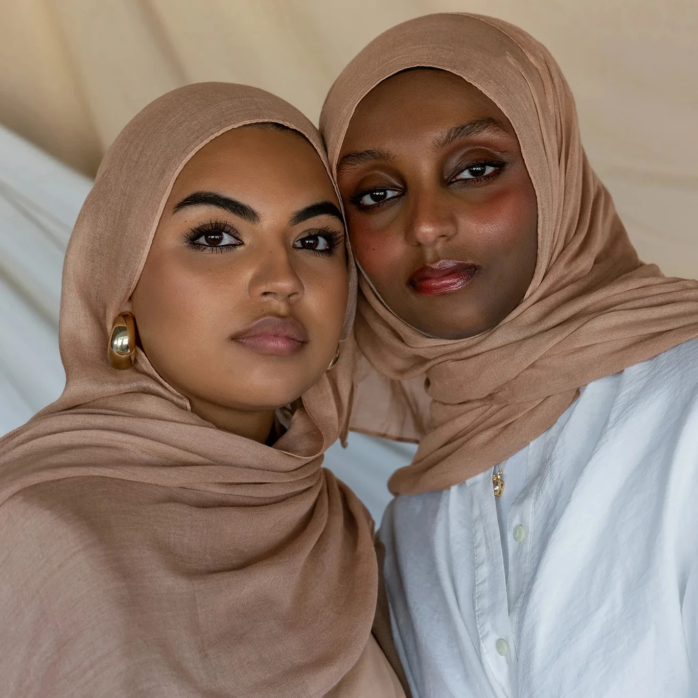 2024 Best Selling Beautiful 20 Color Premium Modal Viscose Hijab Good Fabric Breathable Bamboo Woven Modal Shawl For Women Scarf