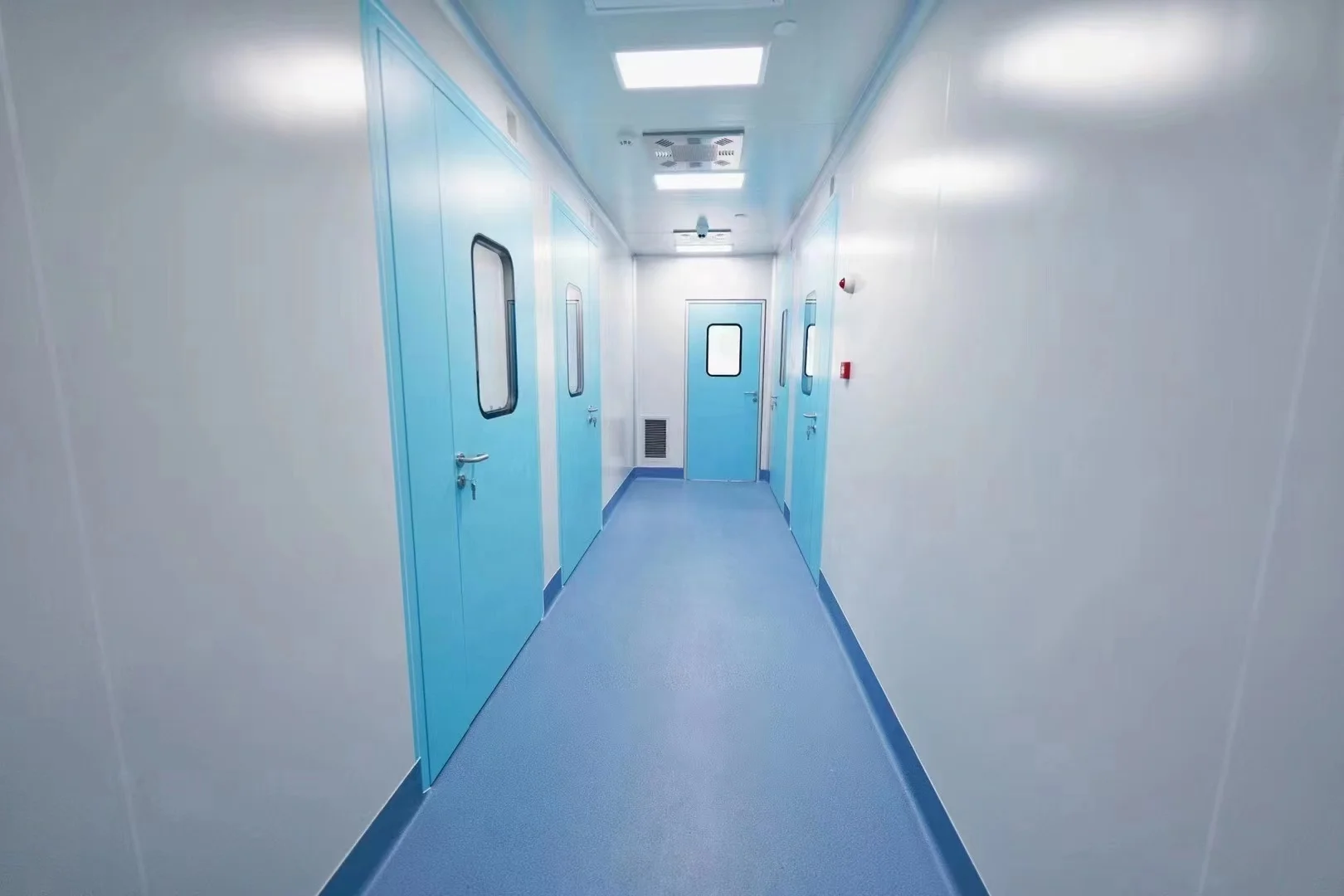 Customized Turnkey Cleanroom Solution with Steel Structure Sandwich Panels Air Purifying Clean Booth Modular Clean Room System