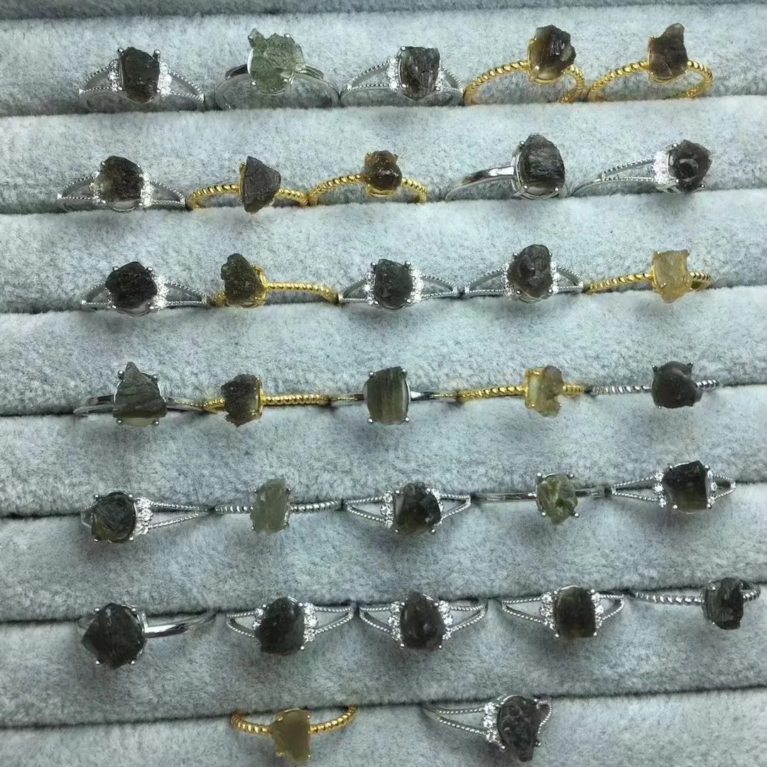 Fashionable Adjustable Crystal Gemstone Ring With 925silver Inlaid Moldavite Ring For Gift
