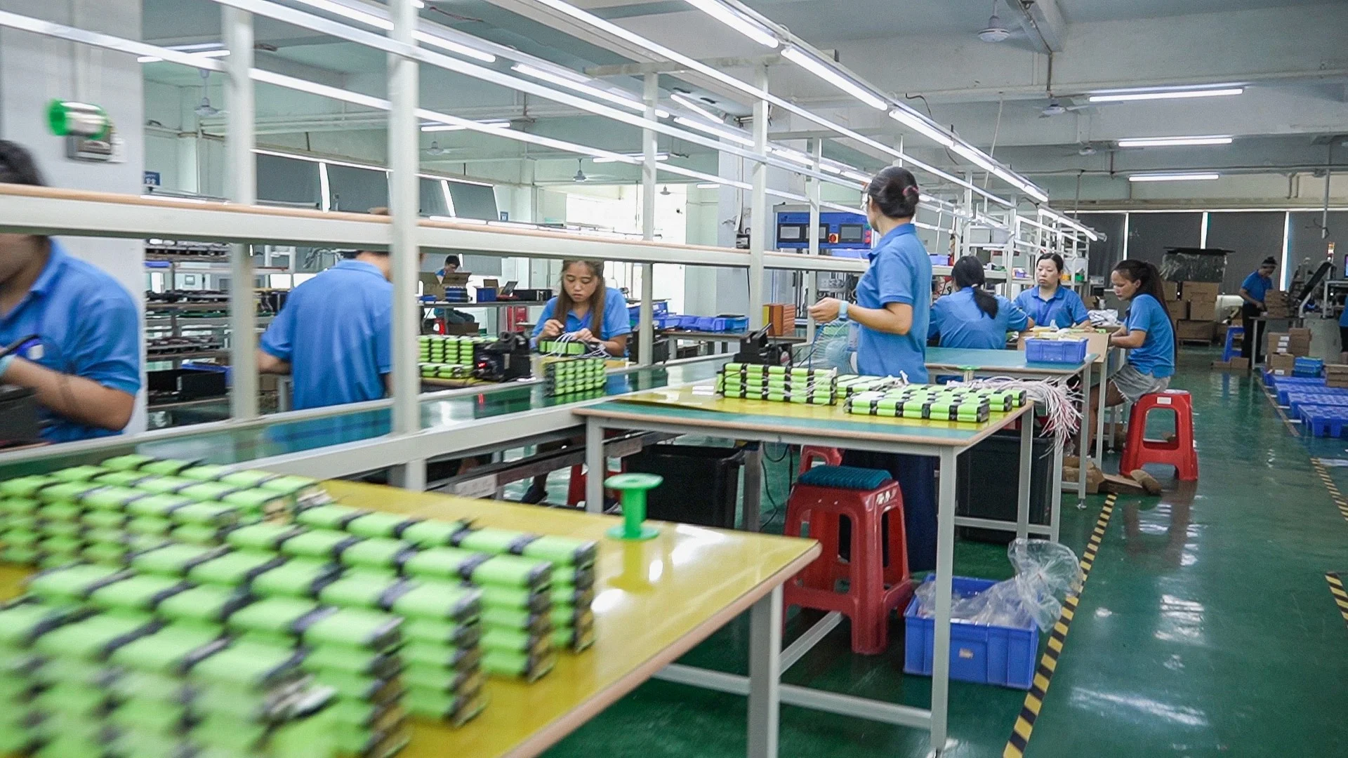 One-stop ODM/OEM Service 24v battery used in forklift 24volt 150ah lifepo4 bms 24v 200a bateras de litio de 200 amperios