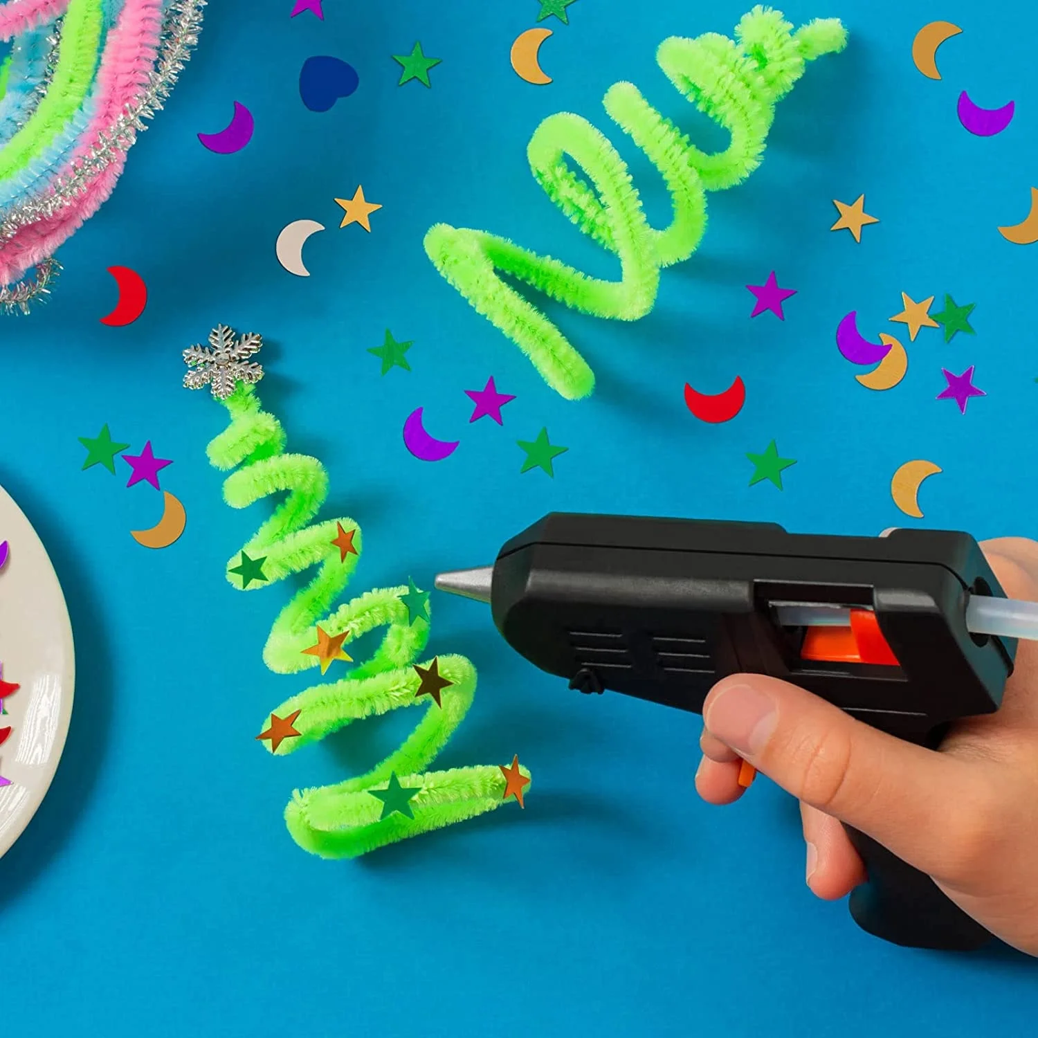 10W Hot Small Glue Gun Kit Safe Glue Gun with 2pc Glue Sticks for Kids DIY Crafts