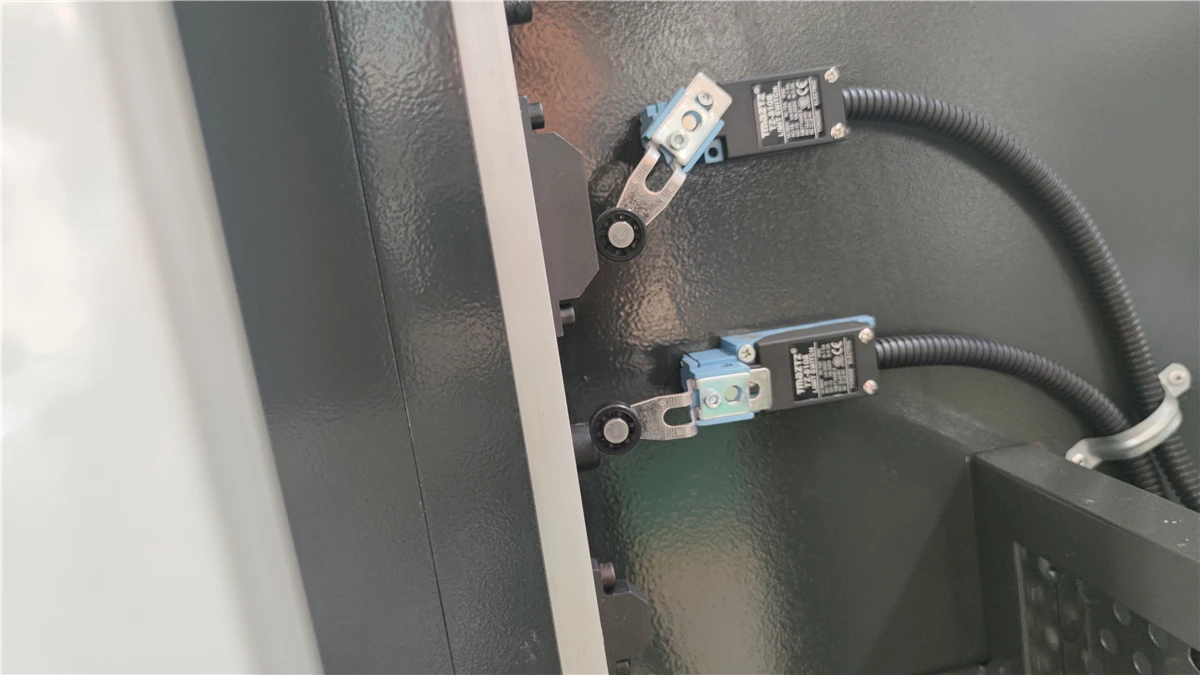 e21 hydraulic steel press brake hydraulic metal bending machine with 2 axis