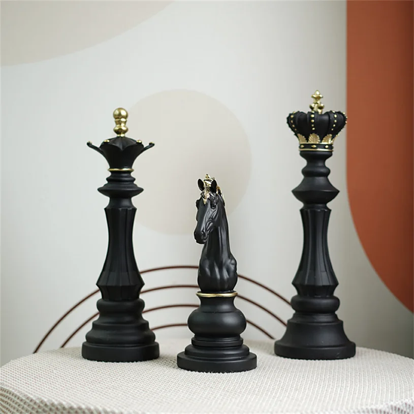 Modern Ornament Resin Craft Chess Set Living Room Home Black White Chess Pieces Model Decor Set Decoration