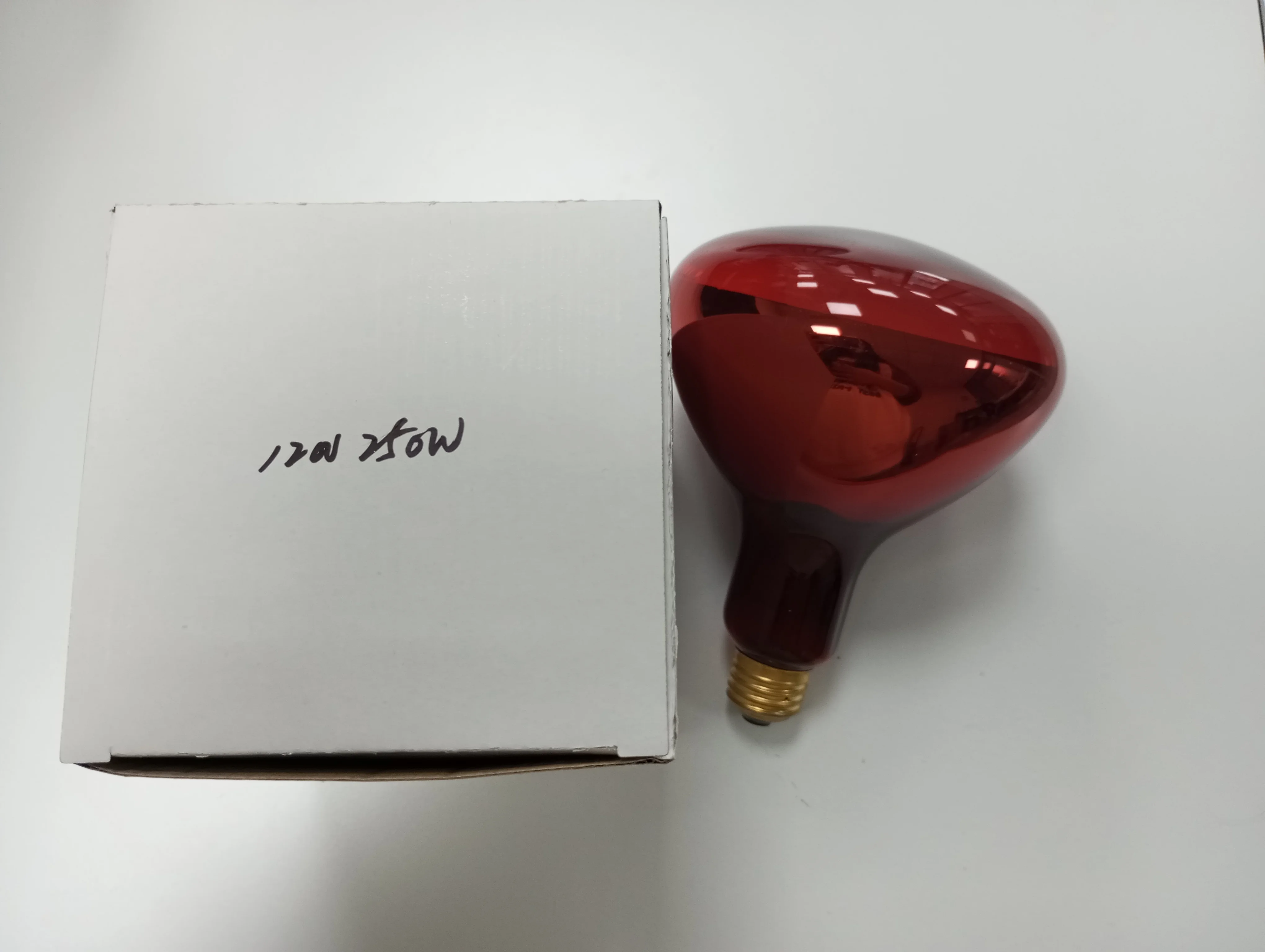 150W/200W/250W Pet Brooder Hatch Chicken Pig Infrared Heating For Sale