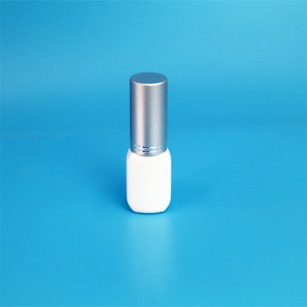 Best professional Low odor PMMA Free eyelash extensions glue Fast Drying  lash Glue  for professional lash technicians