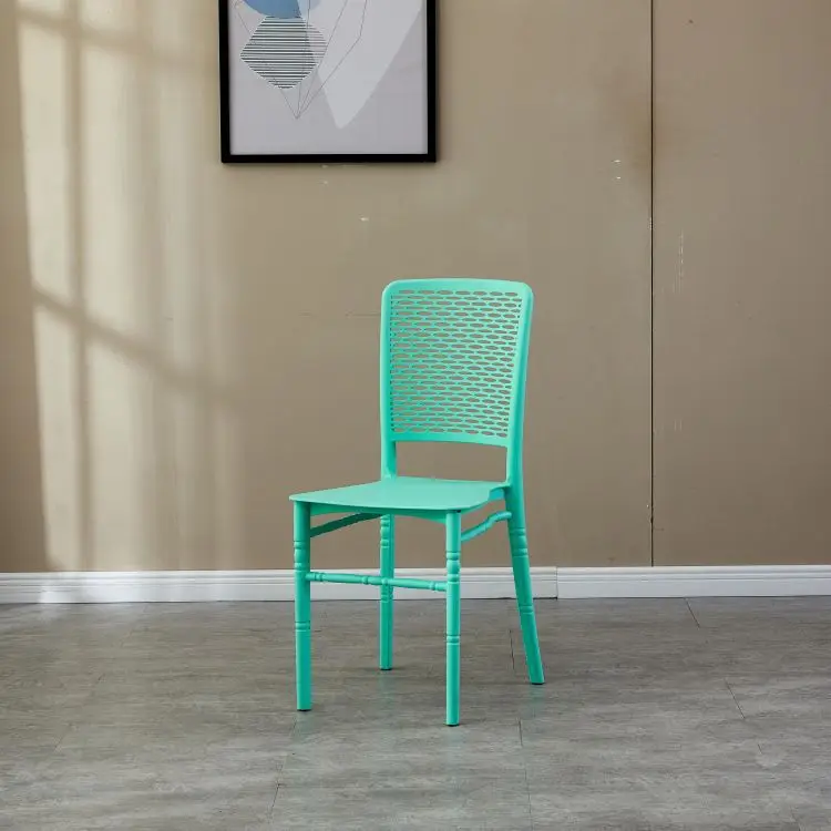 Wholesale Cheap High Quality Stackable Tiffany Chair Hotel Furniture Event PP Plastic Clear Wedding Tiffany Chiavari Chair