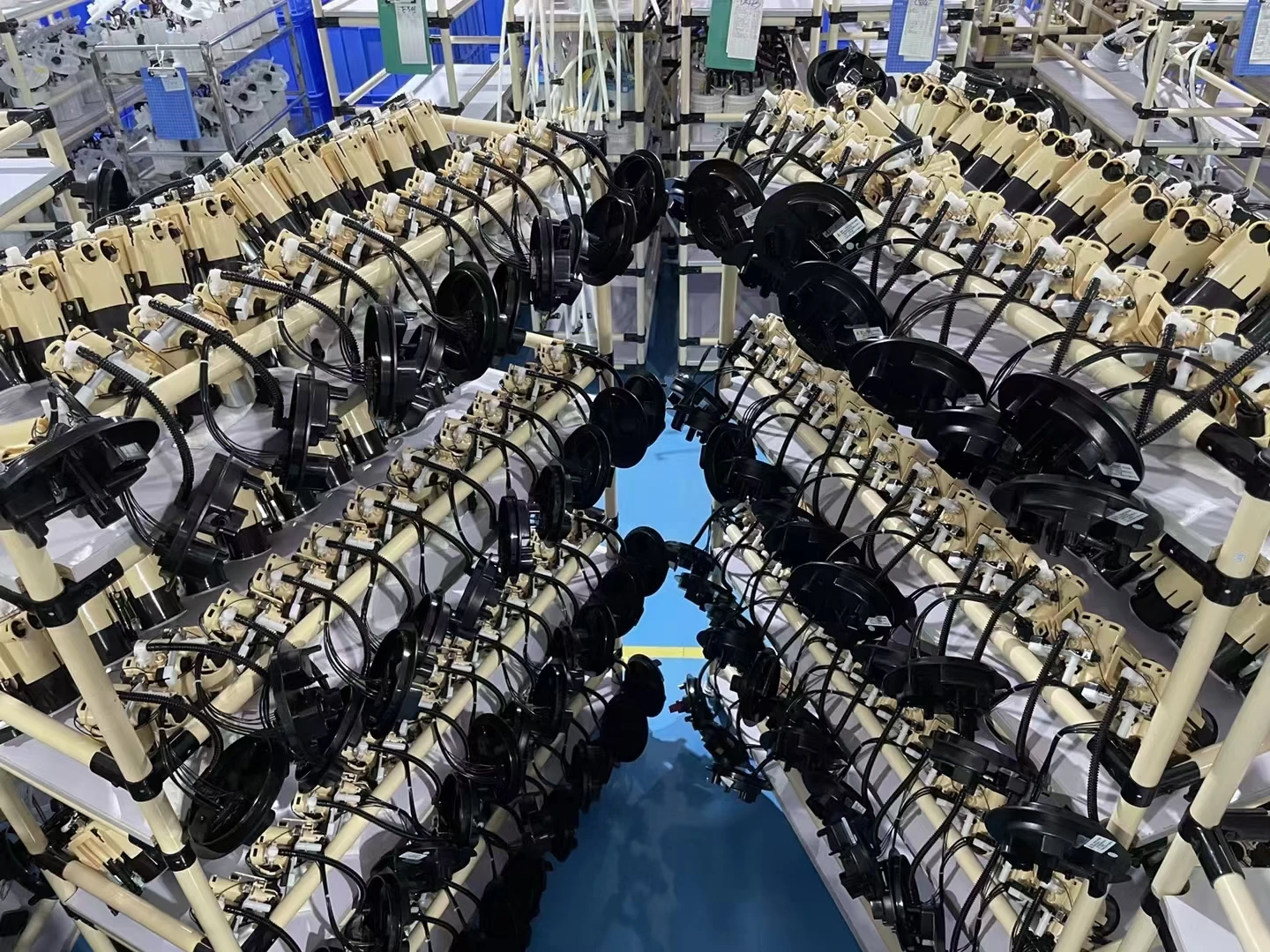 7L8919679 7L6919679D for 2007-2013 Porsche Cayenne/Volkswagen Touareg/Audi Q7 (auxiliary pump)