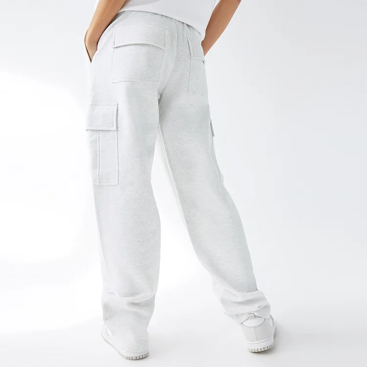 Custom 2021 New Design Plus Size Women Straight Wide Leg Sweatpants Fleece Loose Luxury Cargo Sweatpants Ladies Joggers