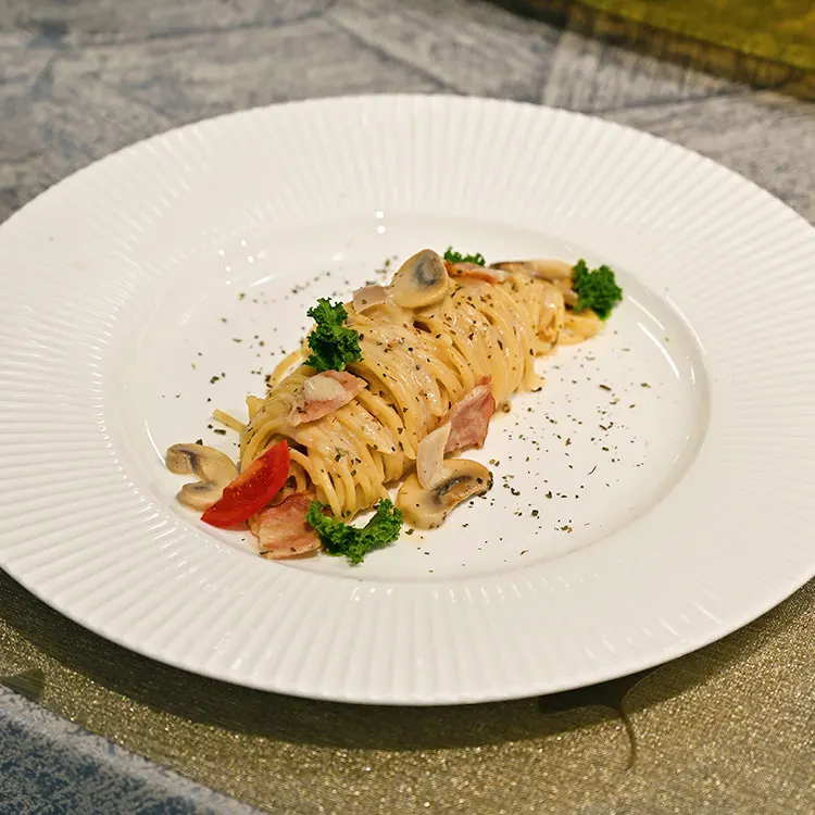 Guangzhou Tableware White Porcelain Hotel Dishes Dinner Sets Dinnerware Set Bone China Plates Flat Ceramic