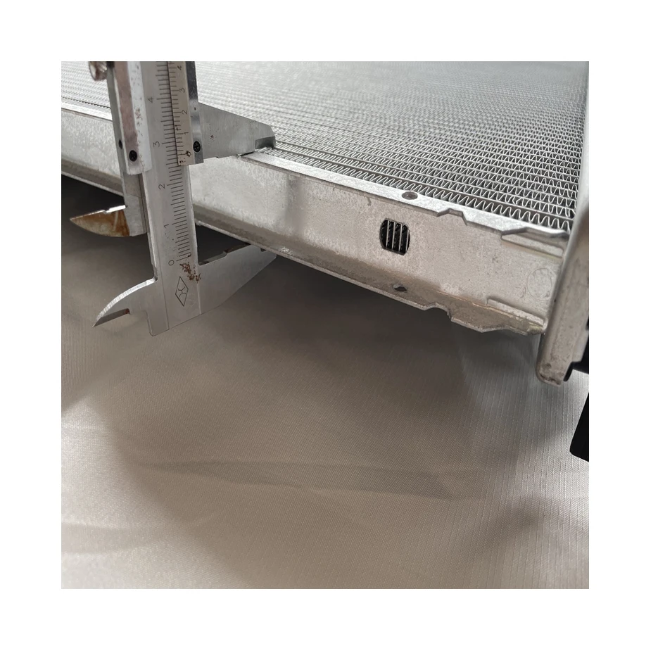 Factory Direct Sales Auto Spare Parts Standard Car Radiator For Audi Bmw Benz Ford