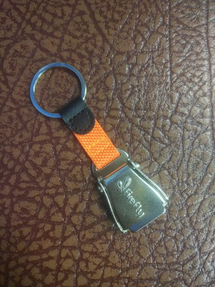 Custom logo brand aviation safety buckle metal airline keychain