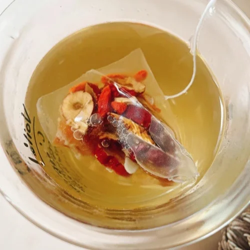Traditional Chinese herbal tea, a nourishing and beautifying jujube tea