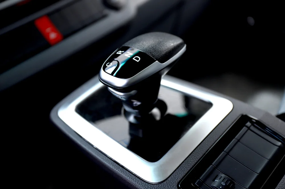 Shacman E9 Van Truck Cargo Trucks 4X2 Top Quality and Reasonalable Price