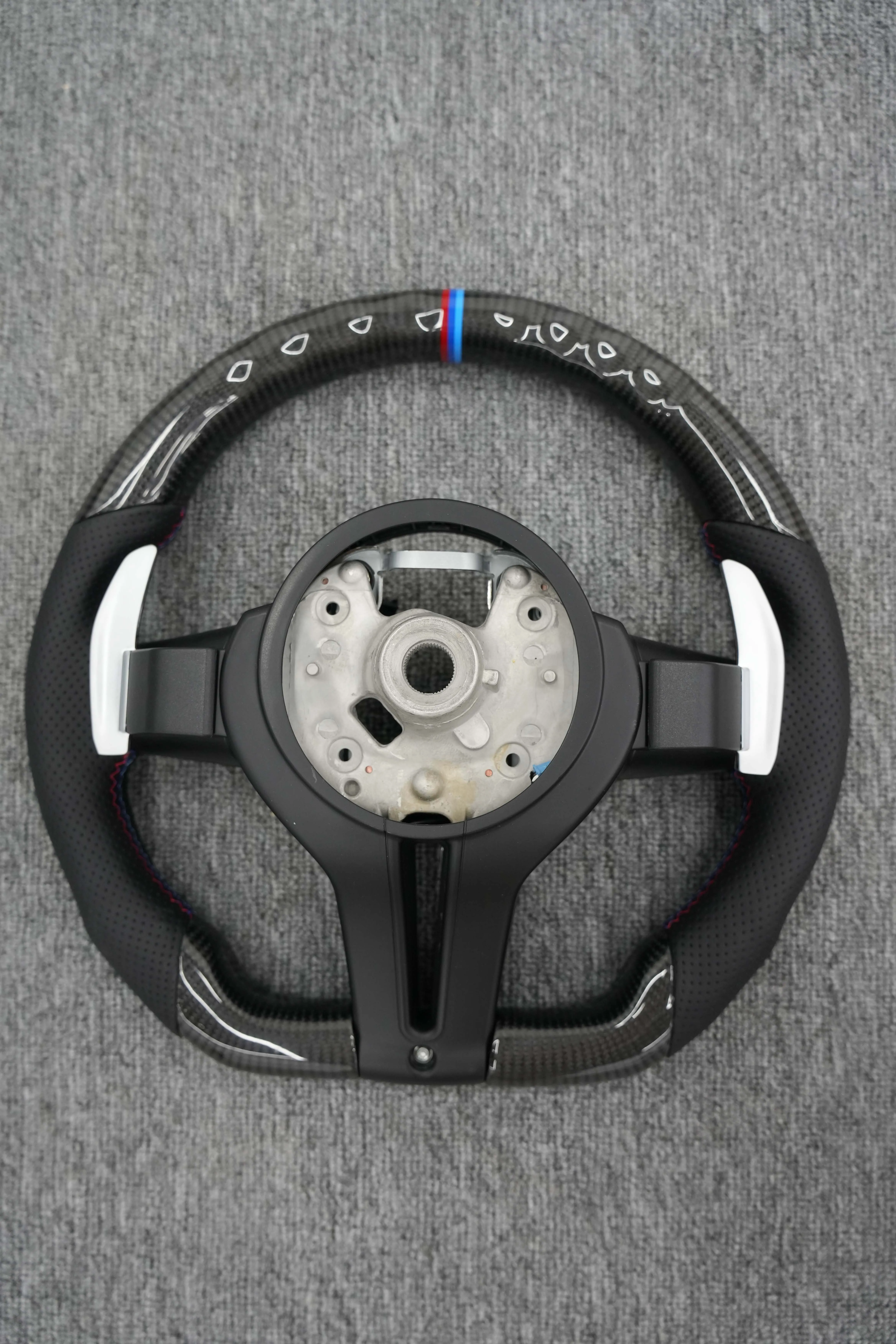 Углеродное Рулевое колесо для BMW M2 M3 M4 M5 M6 F10 F20 F22 F30 F32 F36 F06 F07 E70 F15 F16